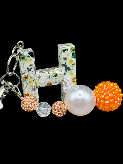 White Daisy Initial Keychain – Accessories by Sparkle Studio